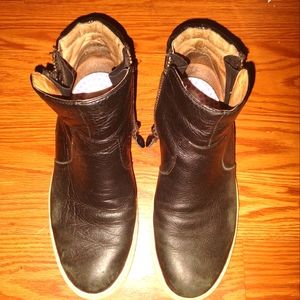 Kenneth Cole Gentle Souls leather sneakers